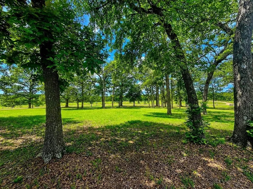 1393 County Road 2103 Weimar, TX 78962