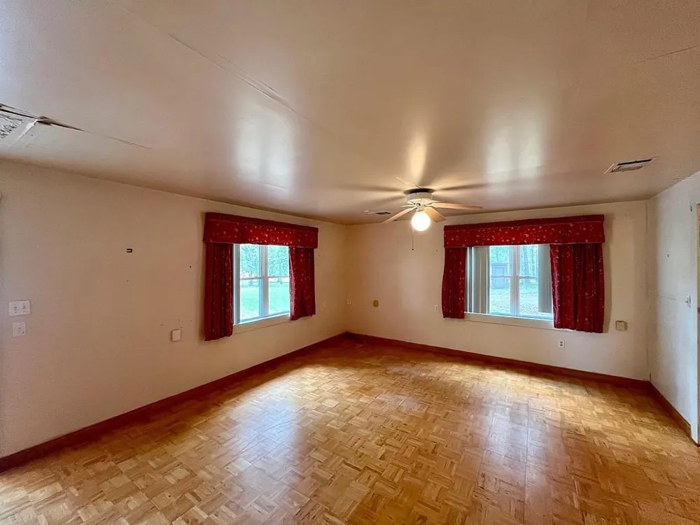 1393 County Road 2103 Weimar, TX 78962