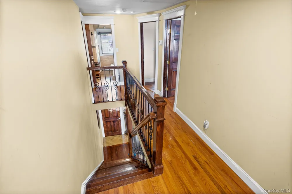 71 Swing Lane Levittown, NY 11756