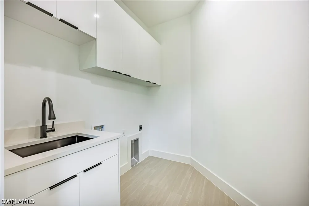 13th Avenue SW Naples, FL 34116