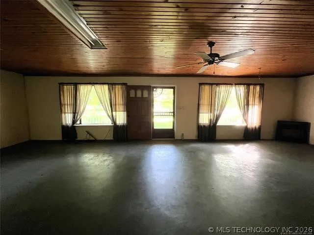 23243 Spicer Shady Point, OK 74956