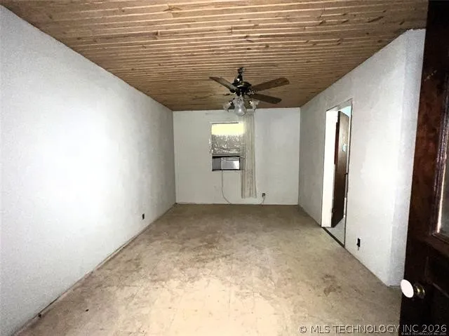 23243 Spicer Shady Point, OK 74956