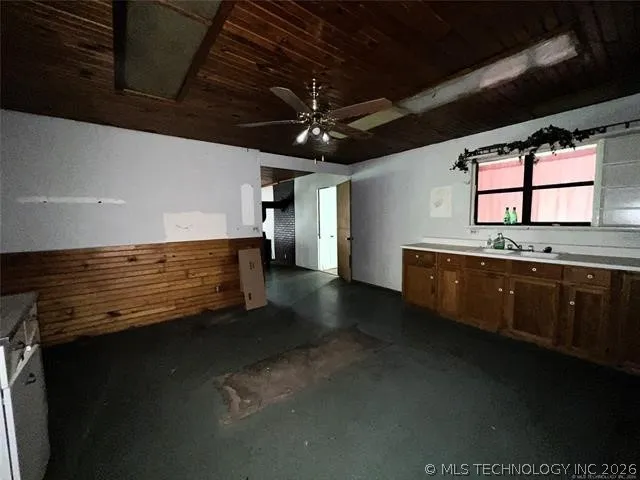 23243 Spicer Shady Point, OK 74956