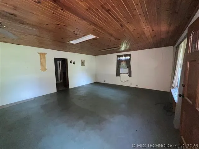 23243 Spicer Shady Point, OK 74956