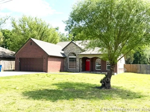 1502 NE 2nd Street Wagoner, OK 74467