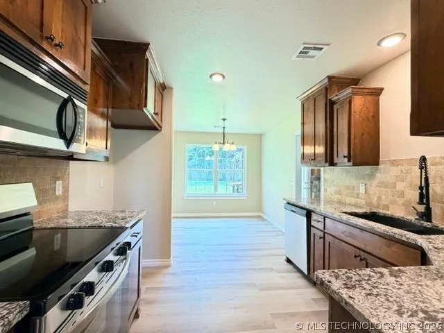 1502 NE 2nd Street Wagoner, OK 74467