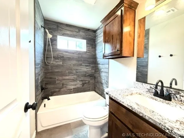 1502 NE 2nd Street Wagoner, OK 74467