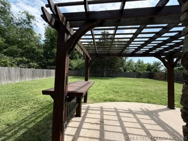 1502 NE 2nd Street Wagoner, OK 74467