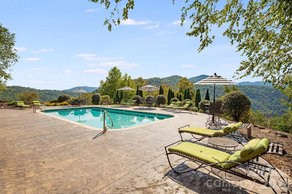76 Dancing Wind Lane Marshall, NC 28753