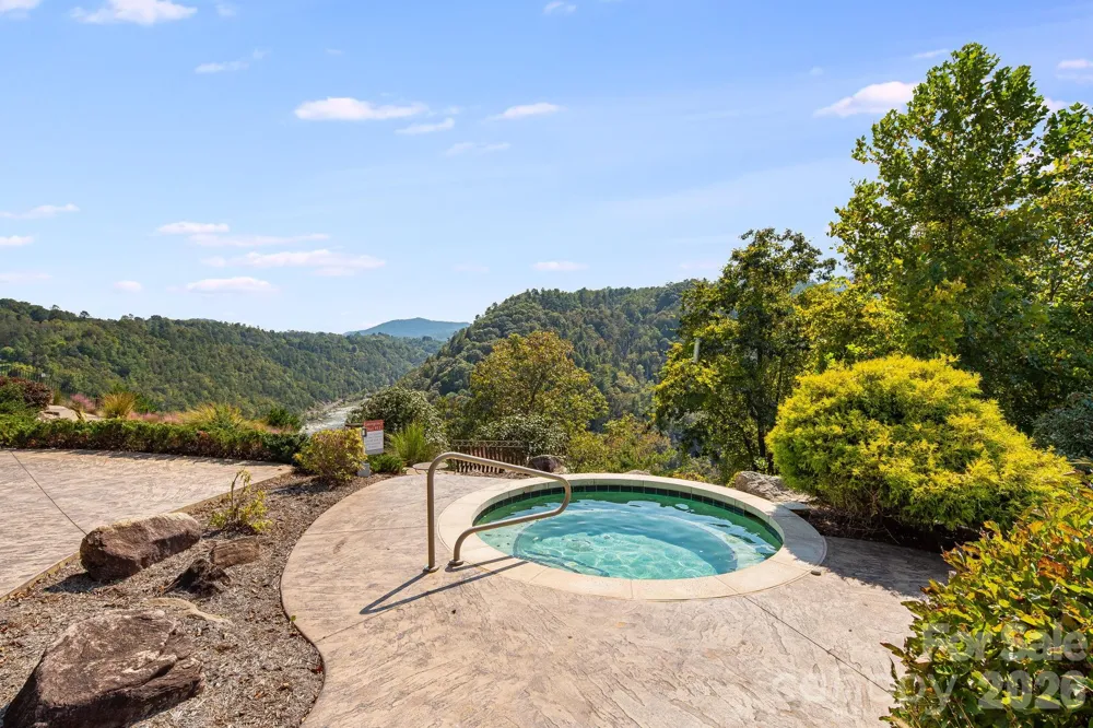 76 Dancing Wind Lane Marshall, NC 28753
