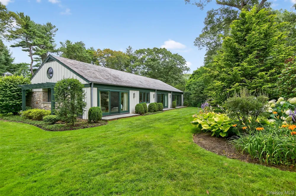 343 Chicken Valley Road Upper Brookville, NY 11545