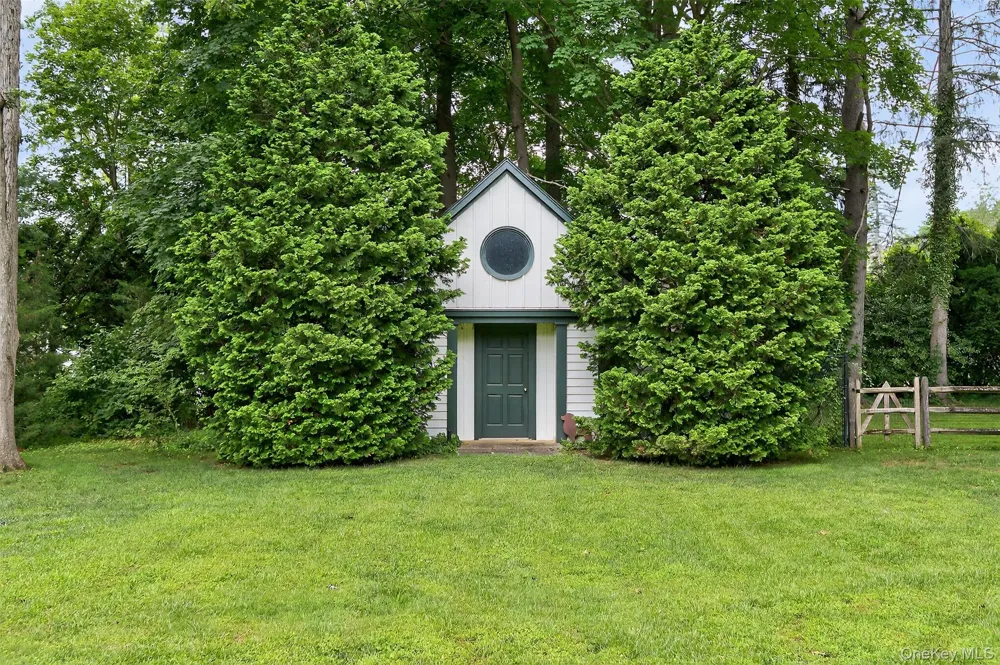343 Chicken Valley Road Upper Brookville, NY 11545