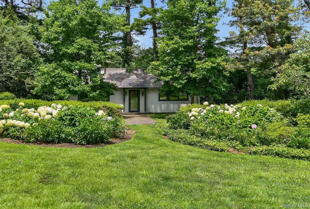 343 Chicken Valley Road Upper Brookville, NY 11545