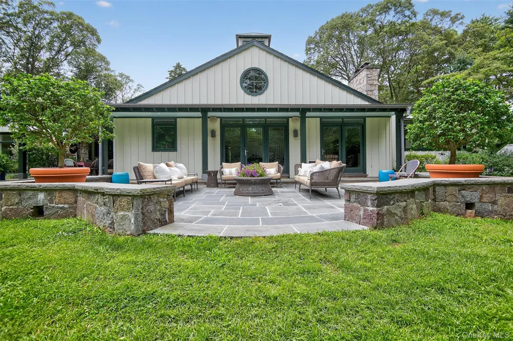 343 Chicken Valley Road Upper Brookville, NY 11545