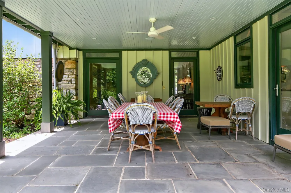 343 Chicken Valley Road Upper Brookville, NY 11545