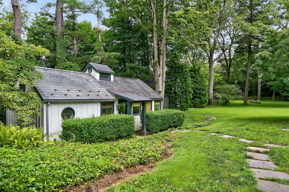 343 Chicken Valley Road Upper Brookville, NY 11545