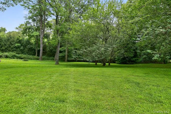 343 Chicken Valley Road Upper Brookville, NY 11545