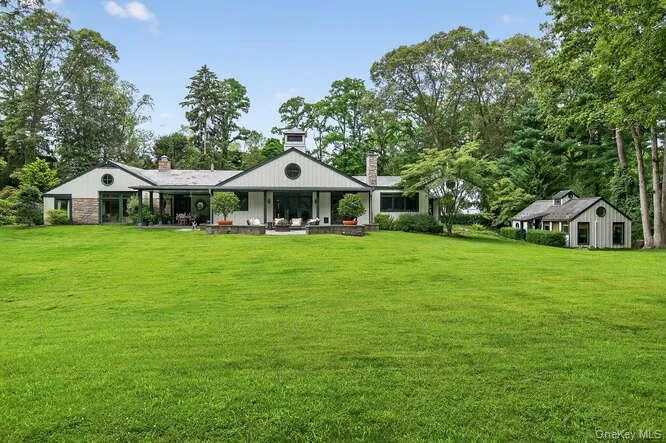 343 Chicken Valley Road Upper Brookville, NY 11545