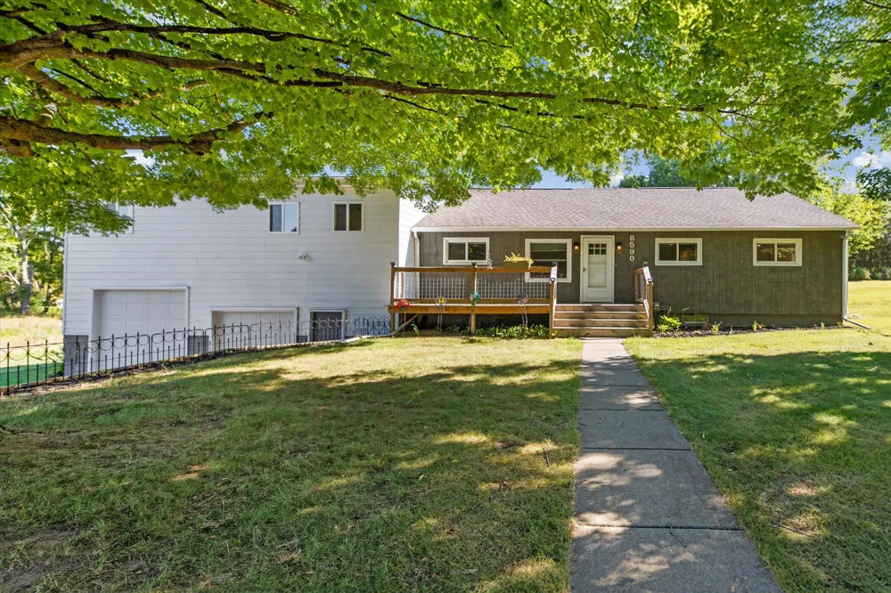 8590 Greenfield Highway Bellevue, MI 49021