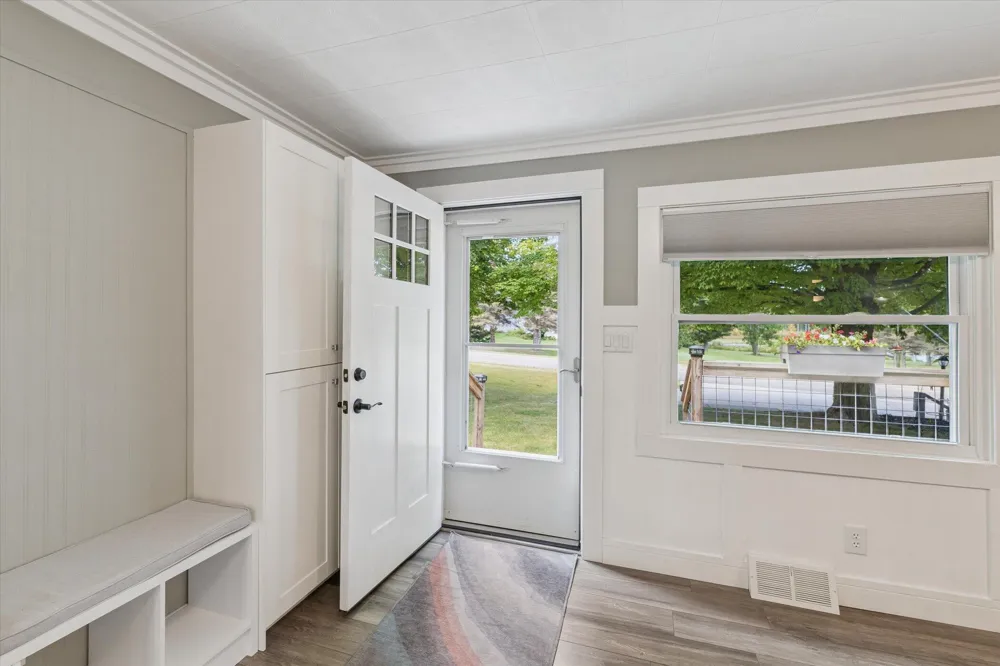 8590 Greenfield Highway Bellevue, MI 49021