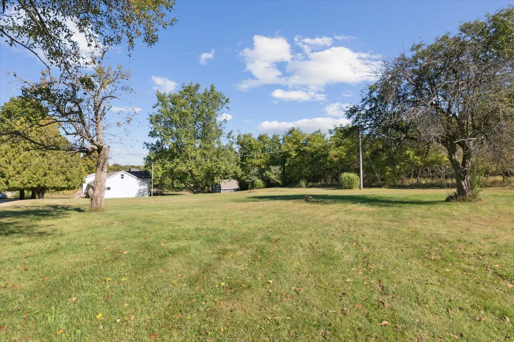 8590 Greenfield Highway Bellevue, MI 49021