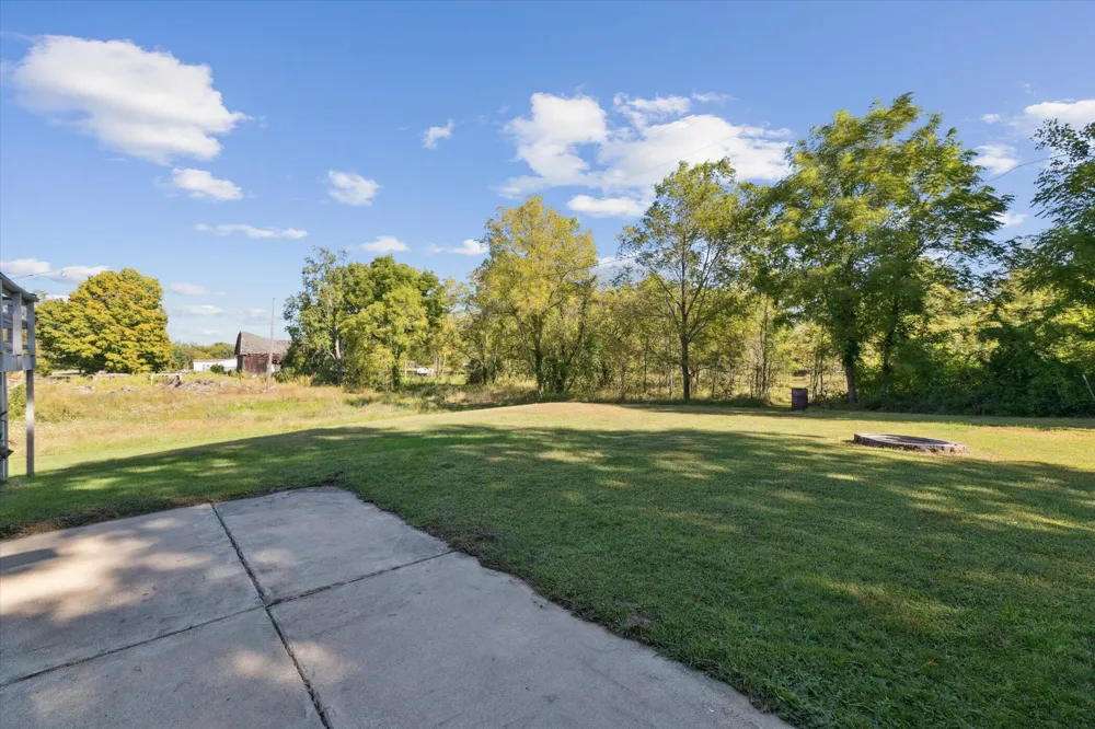 8590 Greenfield Highway Bellevue, MI 49021