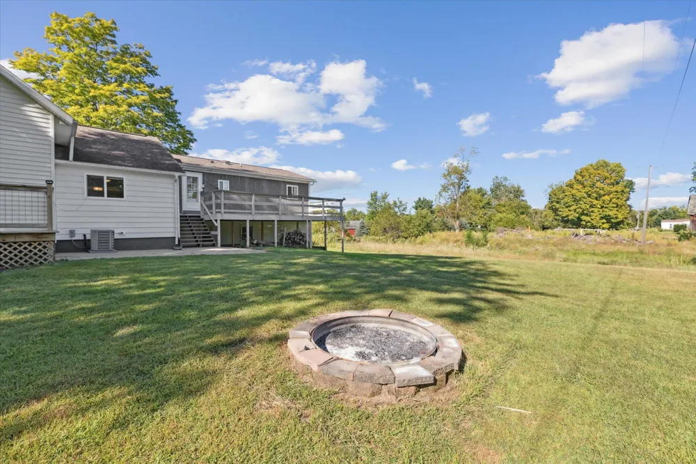 8590 Greenfield Highway Bellevue, MI 49021