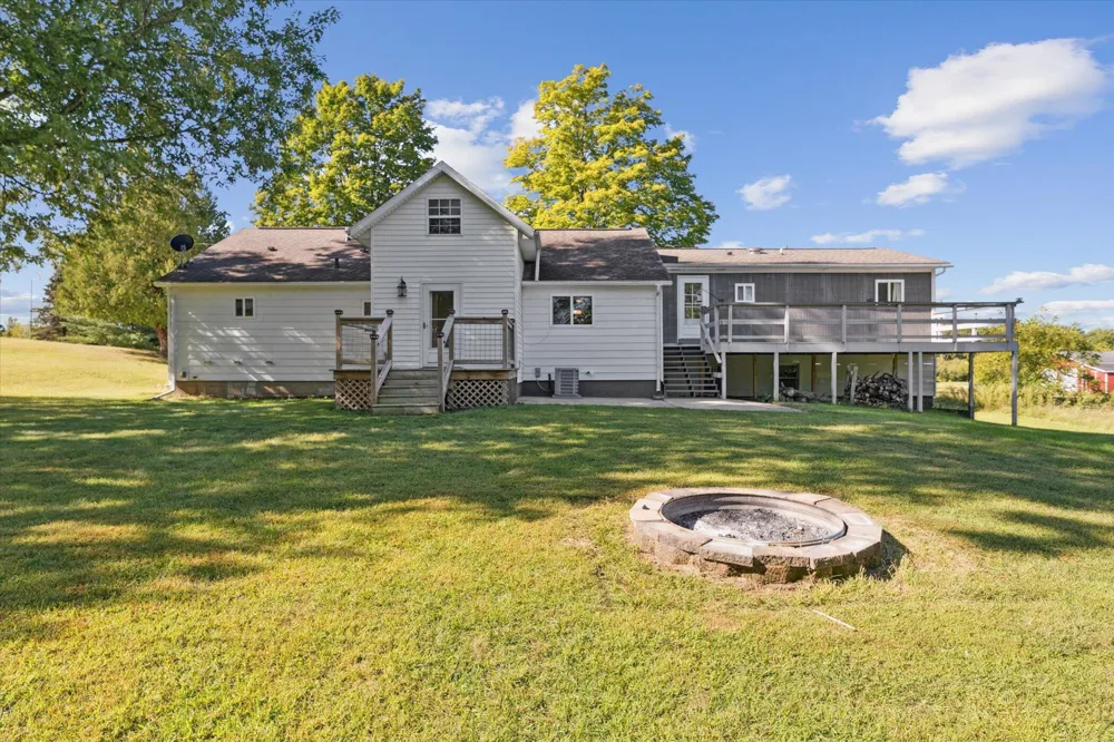 8590 Greenfield Highway Bellevue, MI 49021