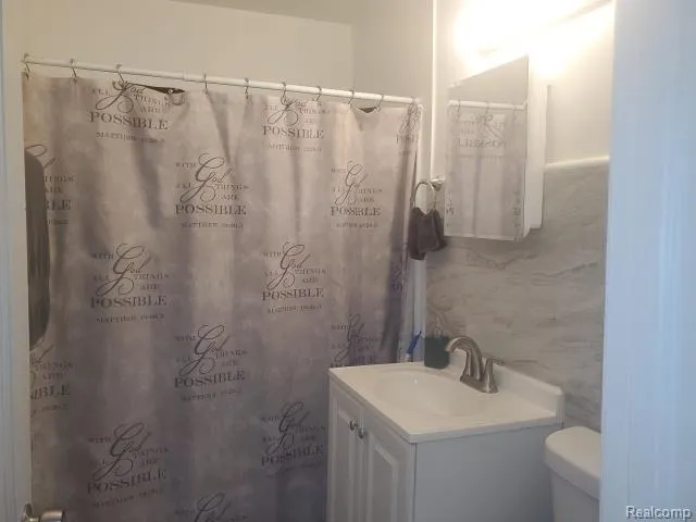2036 Ford Boulevard Lincoln Park City, MI 48146