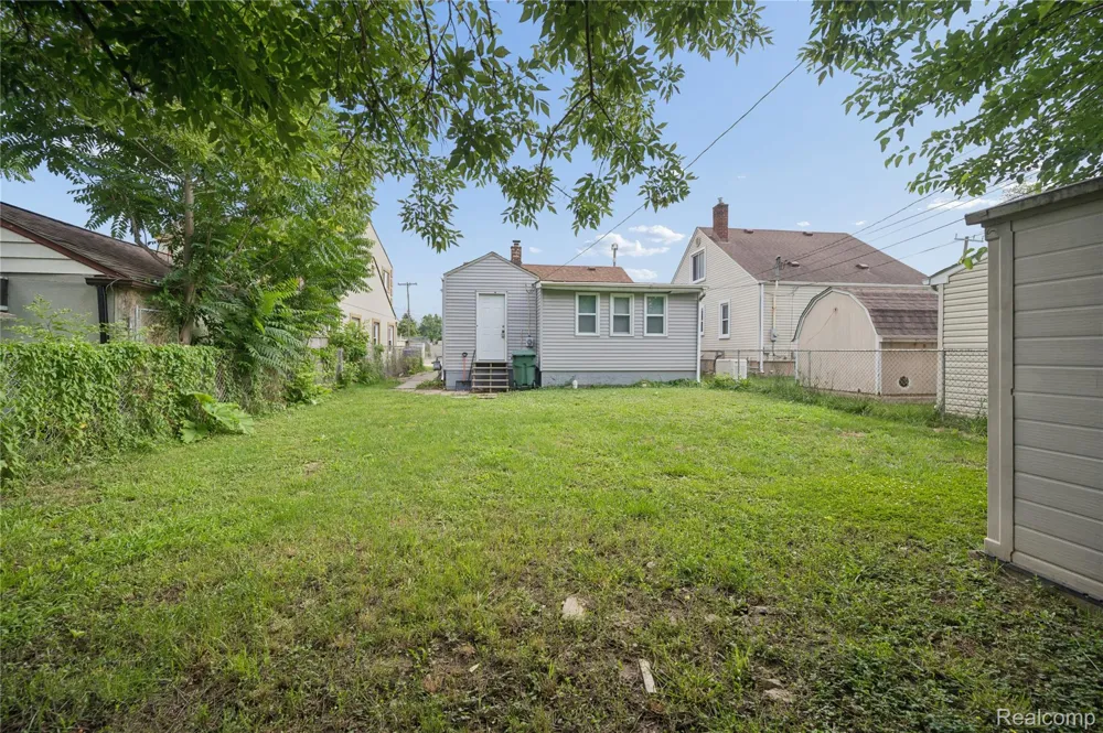 2036 Ford Boulevard Lincoln Park City, MI 48146