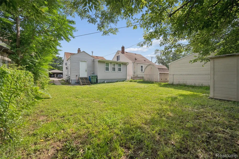 2036 Ford Boulevard Lincoln Park City, MI 48146
