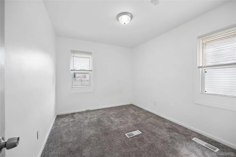 2036 Ford Boulevard Lincoln Park City, MI 48146