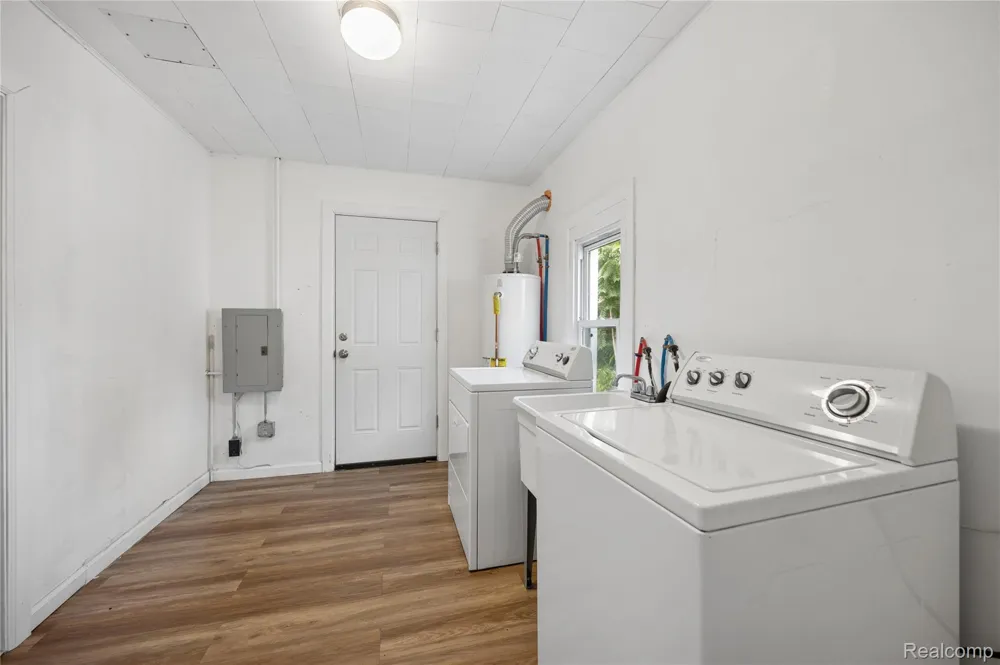 2036 Ford Boulevard Lincoln Park City, MI 48146