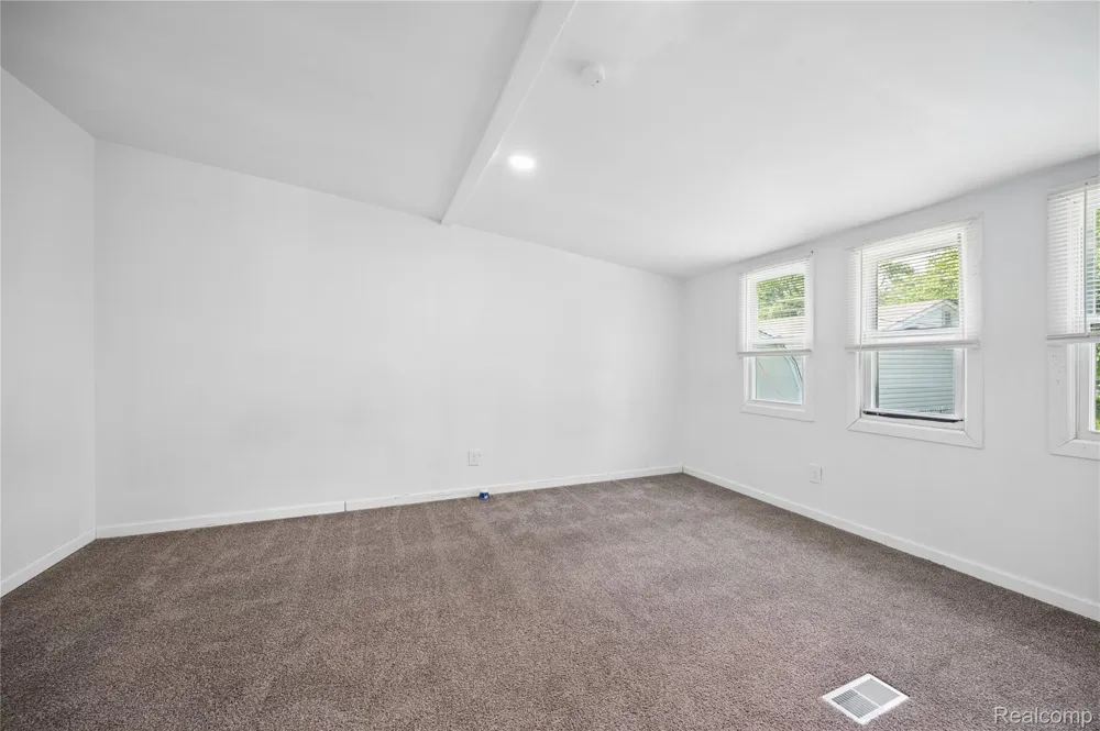 2036 Ford Boulevard Lincoln Park City, MI 48146