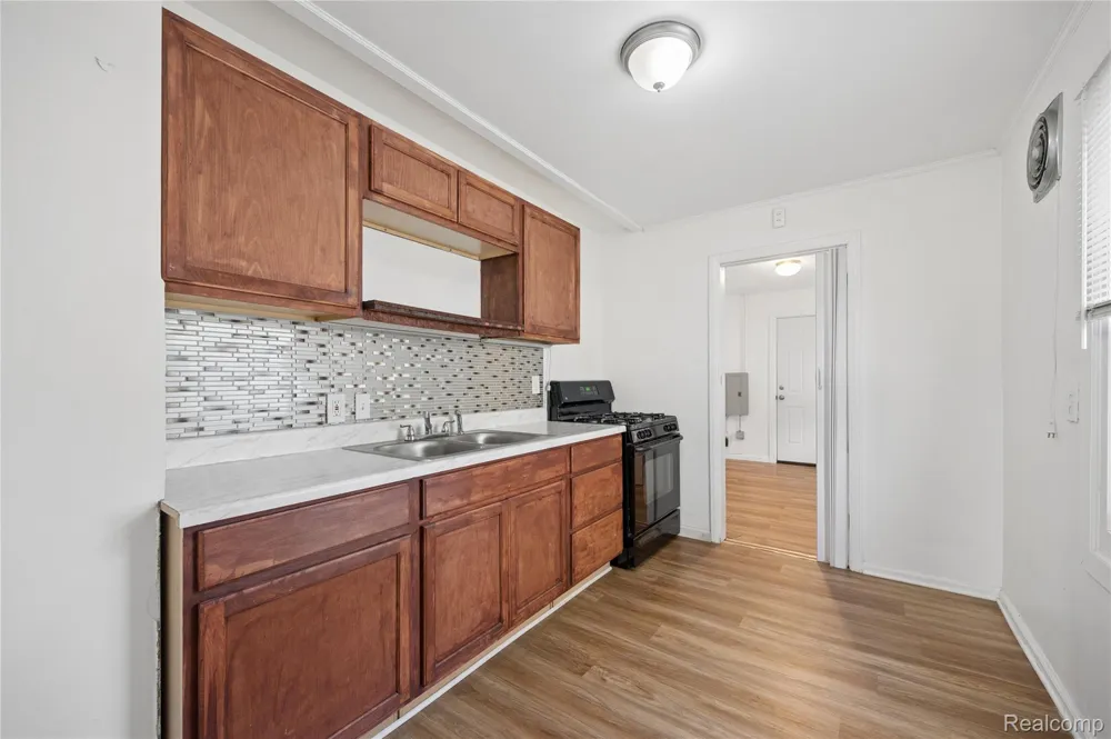 2036 Ford Boulevard Lincoln Park City, MI 48146