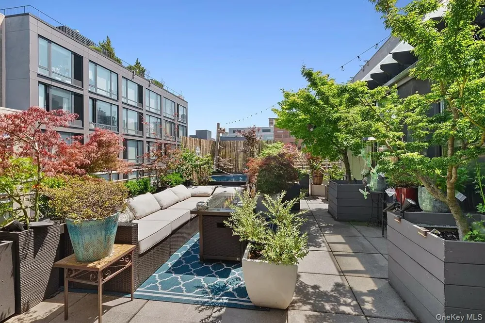 91 Grand Avenue #4D Brooklyn, NY 11205