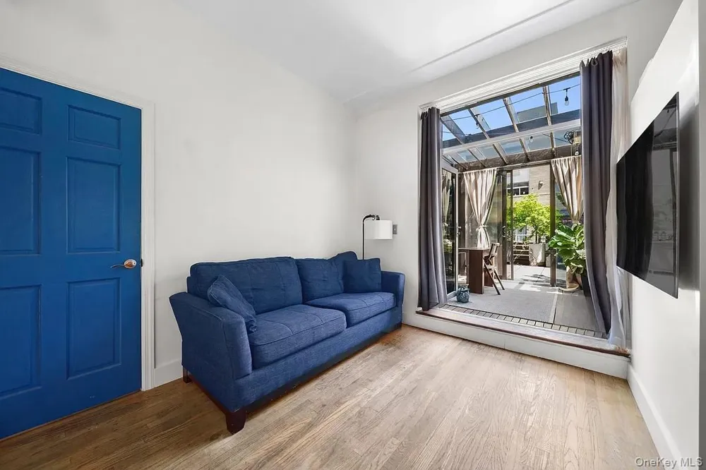 91 Grand Avenue #4D Brooklyn, NY 11205