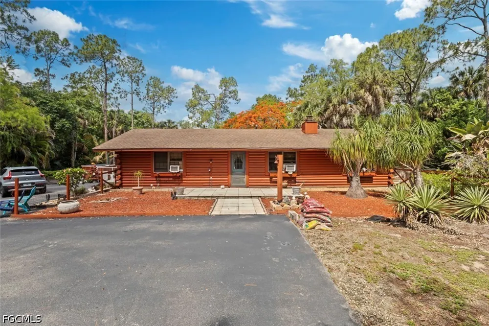 31st Street SW Naples, FL 34117