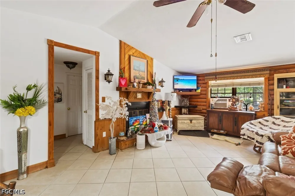31st Street SW Naples, FL 34117