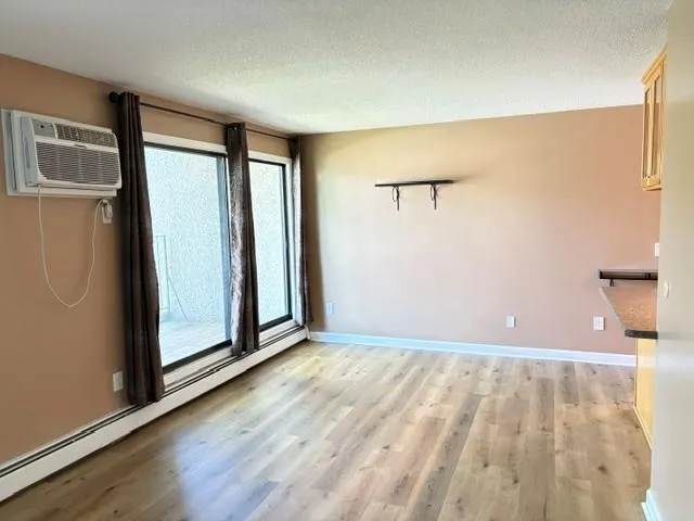 4110 RAHN ROAD #221 Eagan, MN 55122