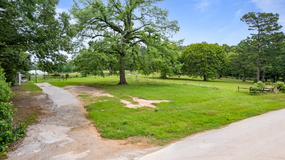 10204 County Road 135 Flint, TX 75762