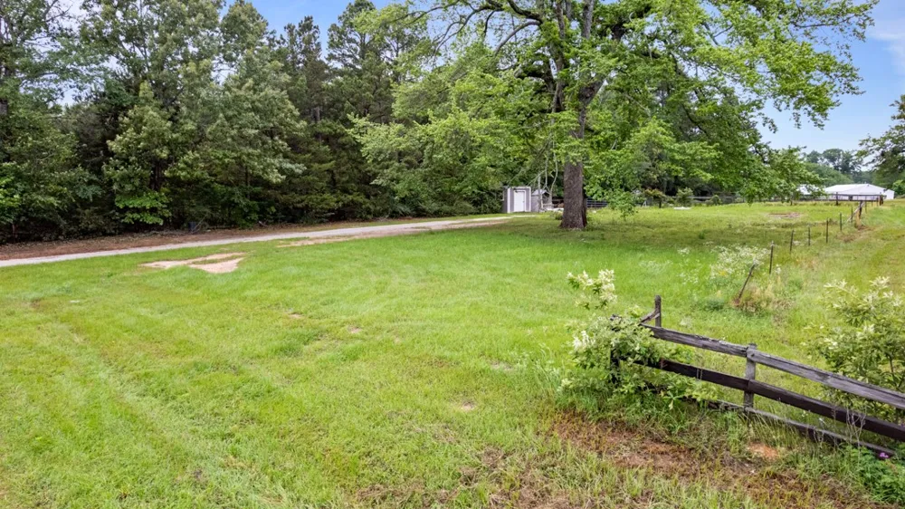 10204 County Road 135 Flint, TX 75762