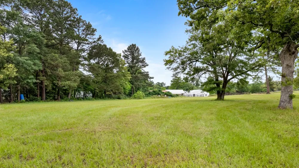 10204 County Road 135 Flint, TX 75762