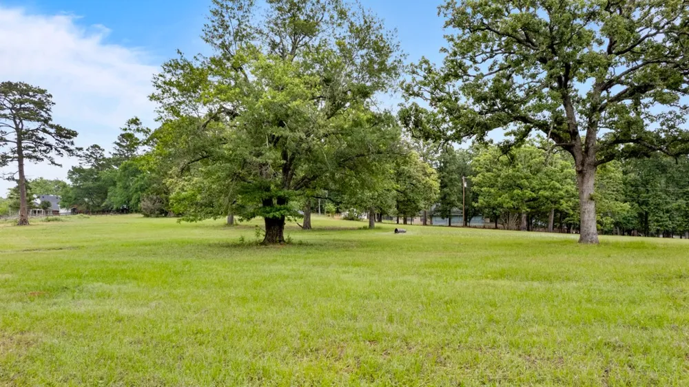 10204 County Road 135 Flint, TX 75762