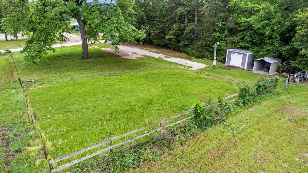 10204 County Road 135 Flint, TX 75762
