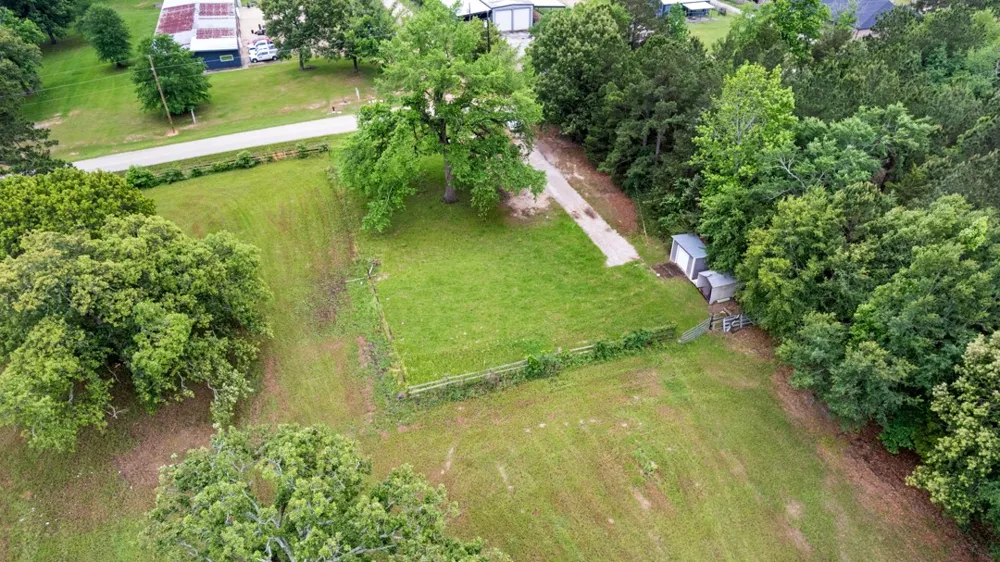 10204 County Road 135 Flint, TX 75762