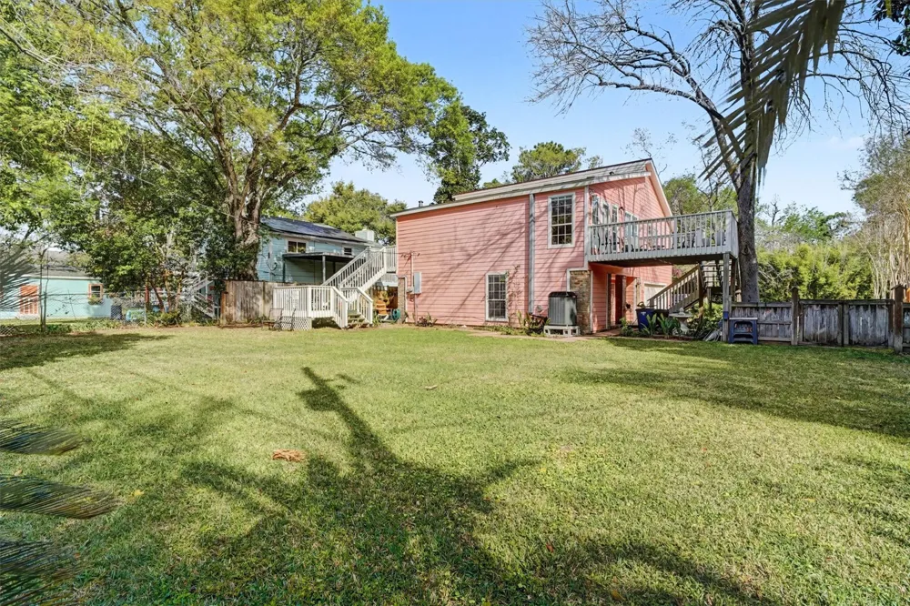 2205 Mission Street Kemah, TX 77565