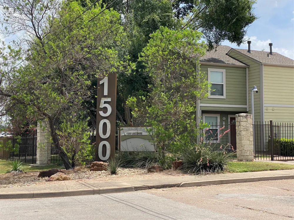 1500 Lake Shore Drive #213 Waco, TX 76708