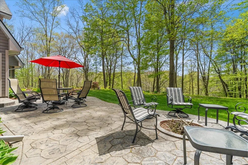 8121 W Eaton Grand Ledge, MI 48837