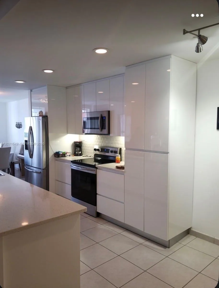 3301 NW Raleigh St #4A Hollywood, FL 33024